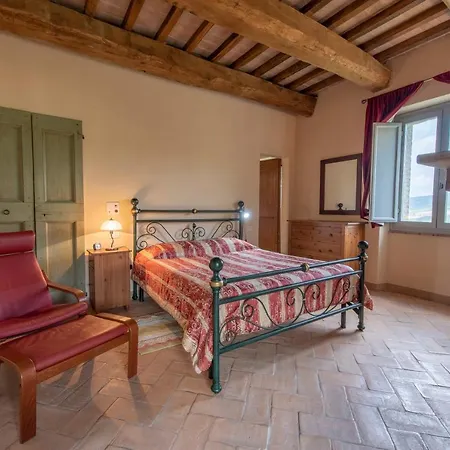 Villa Sleeps 10 Pool Wifi Pesciano